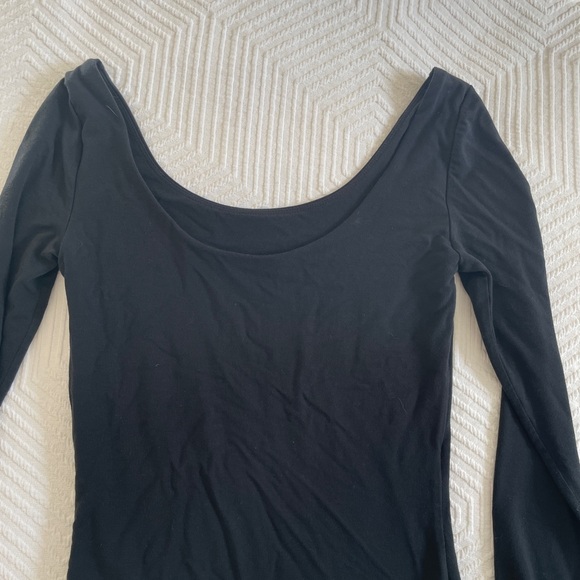 Aritzia Long Sleeve Scoop Neck Bodysuit - Picture 2 of 3